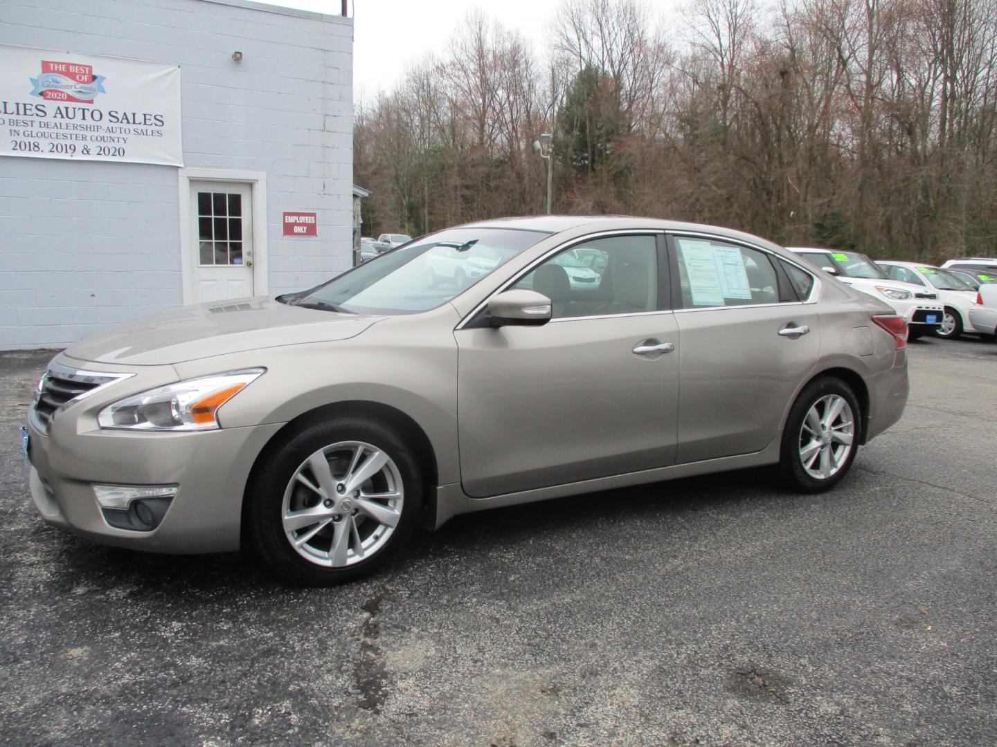 2013 GOLD Nissan Altima 2.5 S (1N4AL3AP8DN) with an 2.5L L4 DOHC 16V engine, AUTOMATIC transmission, located at 540a Delsea Drive, Sewell, NJ, 08080, (856) 589-6888, 39.752560, -75.111206 - Photo#1